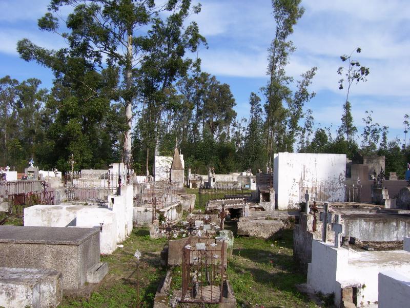 Cementerio rural TACUABE, de Rodolfo Cabral